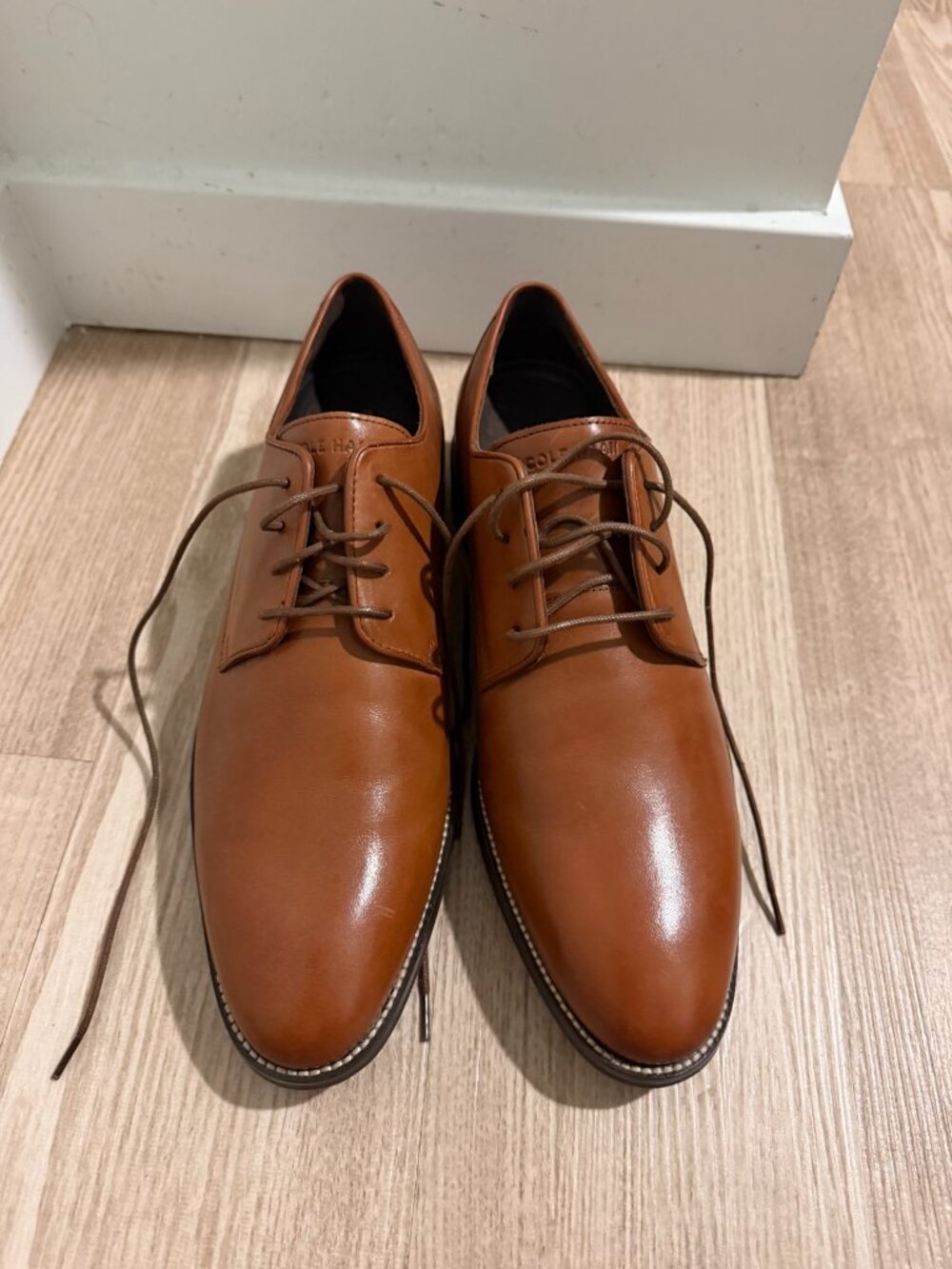 Cole Haan Mens OriginalGrand Plain Toe Derby Dress Shoes Cognac Tan Leather